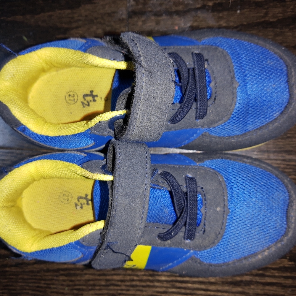 Kids shoes